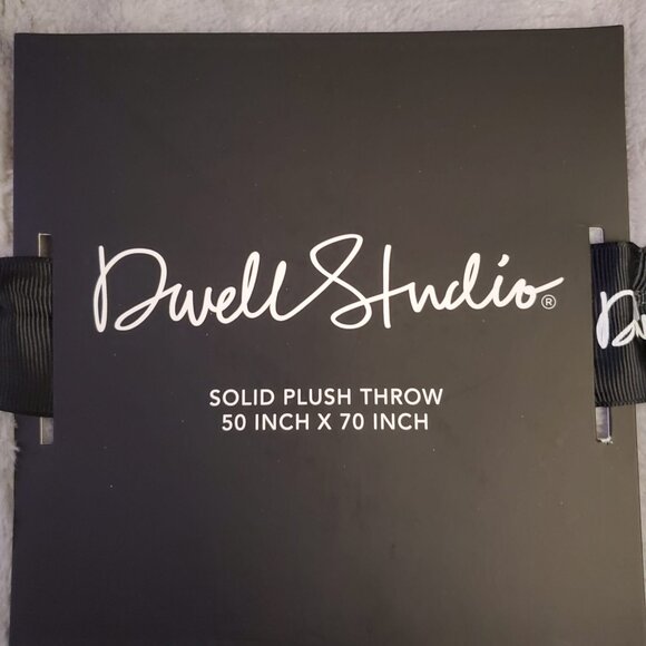 Dwell Studio Solid Plush Throw Oversized Blanket 50 x 70 - Picture 2 of 5